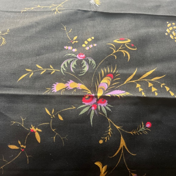 Williams Sonoma Black floral napkin set of 4 NWOT - Picture 3 of 12